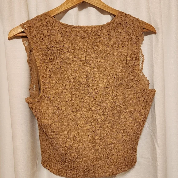 NEW Express Lace Smocked Back Sleeveless Blouse Dusty Gold - Picture 5 of 10
